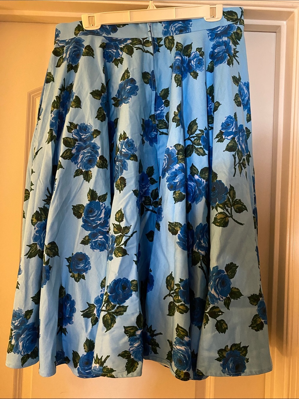 Vixen by Micheline Pitt blue roses circle skirt - Picture 3 of 3